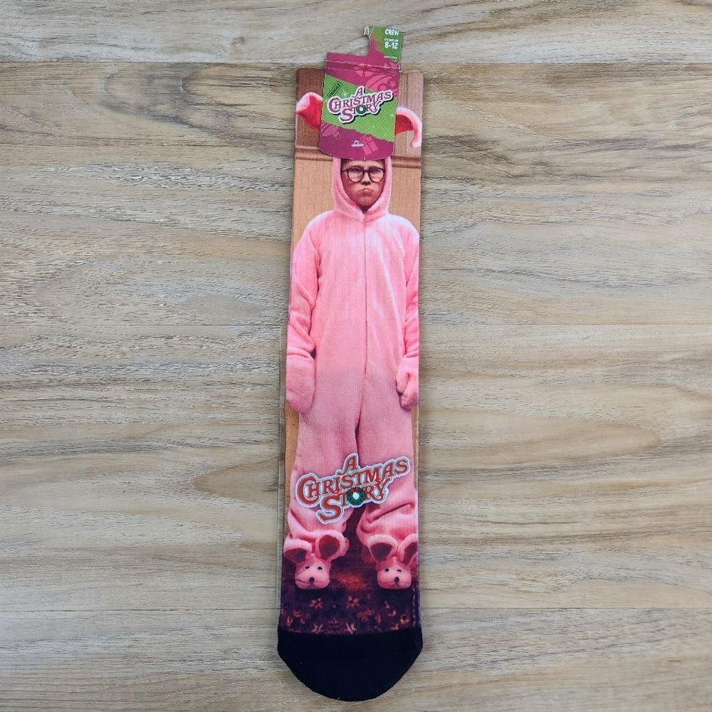 ๐น๏ธNWT Bioworld Pink AโChristmas Story Novelty Socks Size 8-12